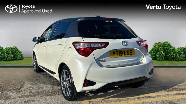 Toyota Yaris 1.5 VVT-i Y20 5dr [Bi-tone] Petrol Hatchback